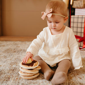 STACKING PANCAKES