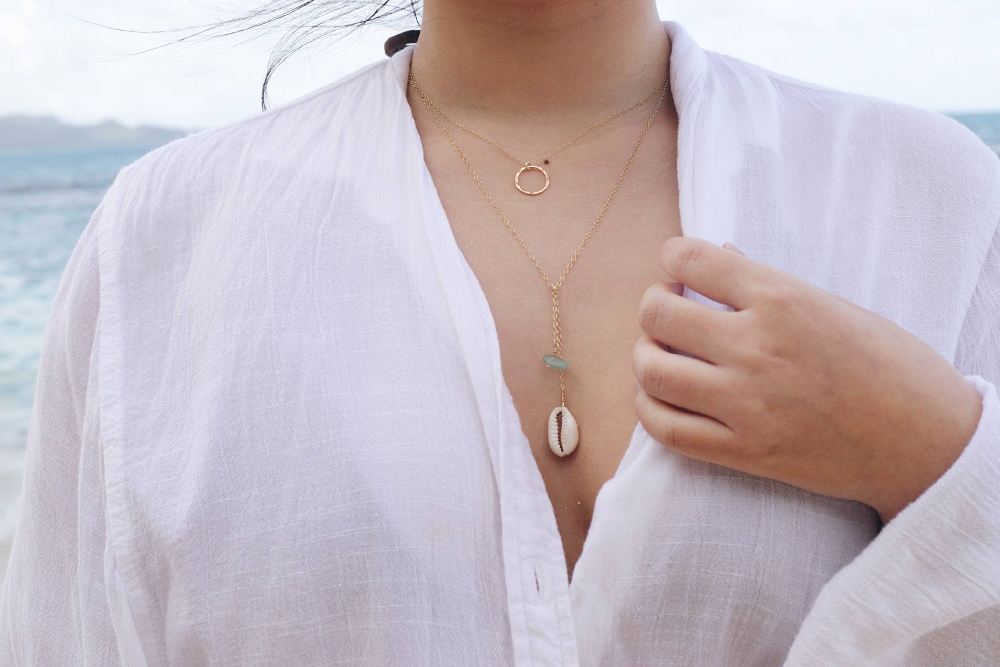 Tiny Eternity Choker in Gold