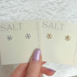 Dainty Daisy Studs