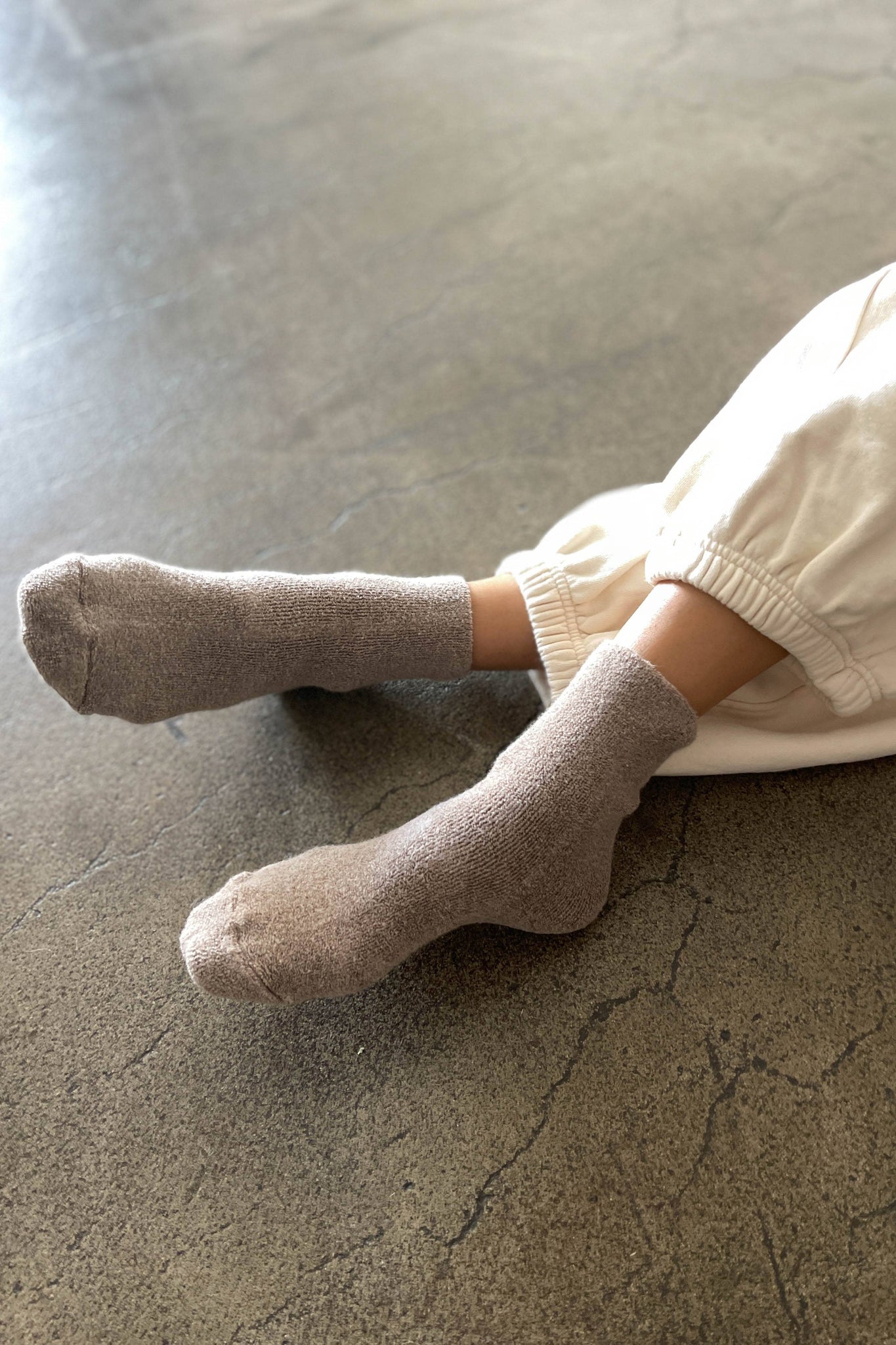 Cloud Socks: Ecru