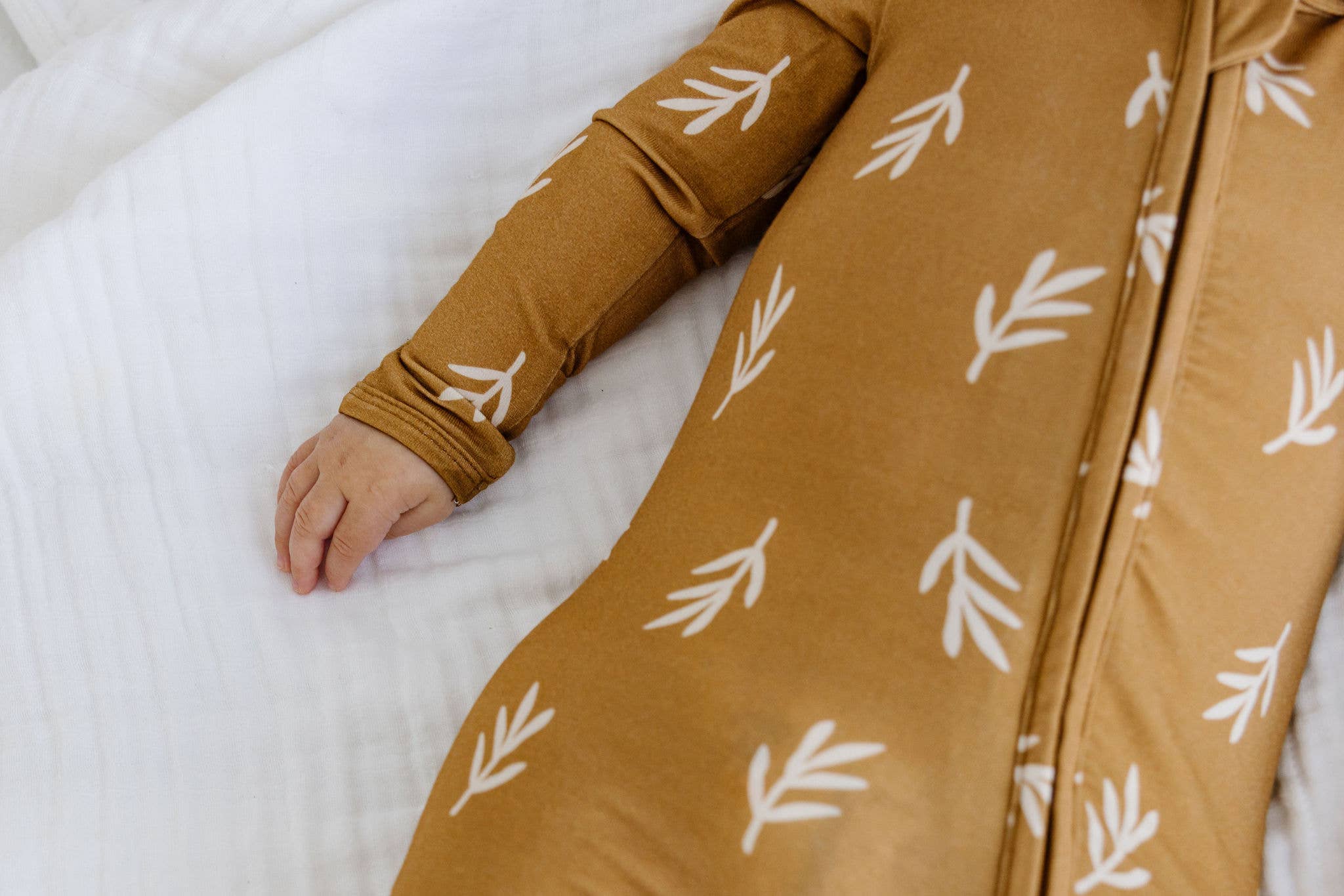 Zip Sleeper - Leaves