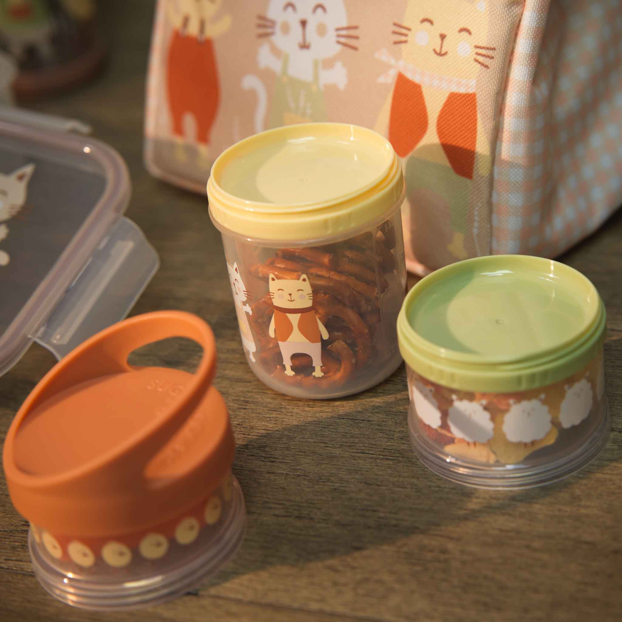 Twist & Snack Stacker | Prairie Kitty