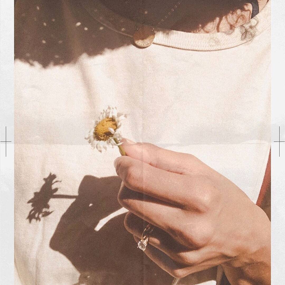 Her Tee Heather Bone