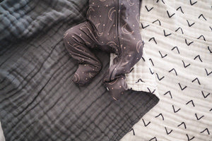 Muslin 6=Layer Blanket - Black Arrow