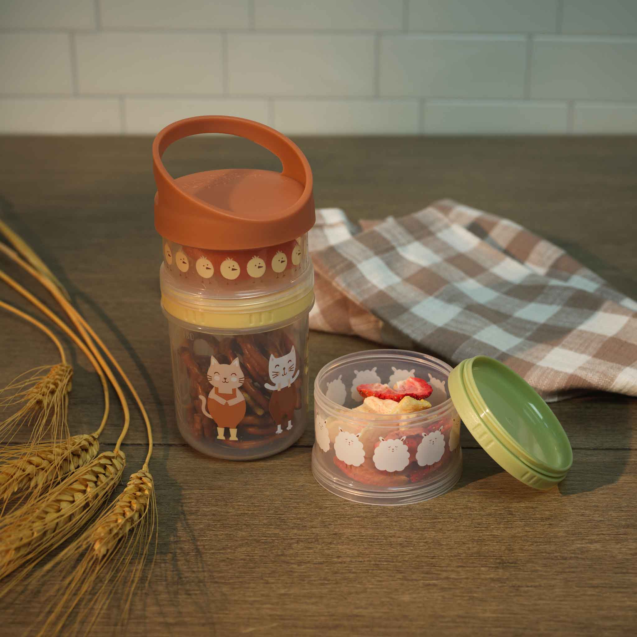 Twist & Snack Stacker | Prairie Kitty